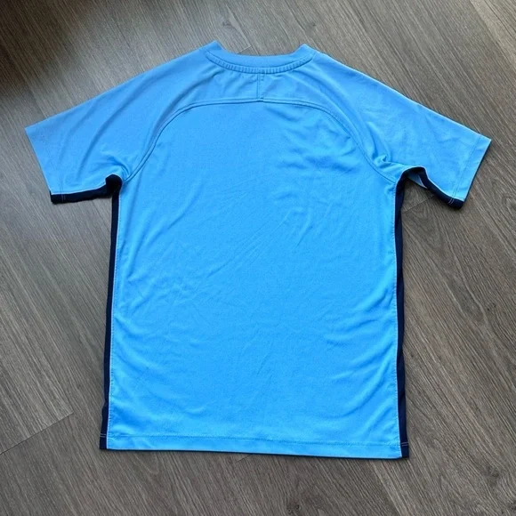 Nike Dri-Fit Shirt - Picture 2 of 4